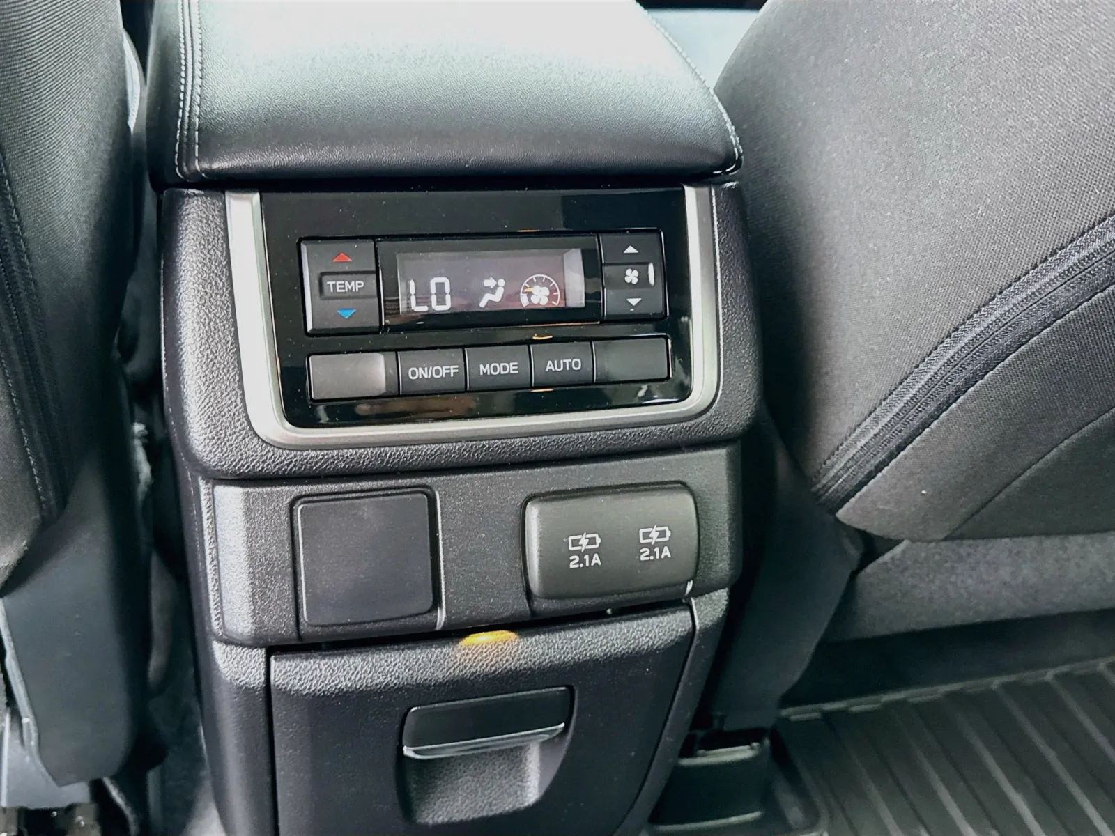 Subaru Ascent photo 16