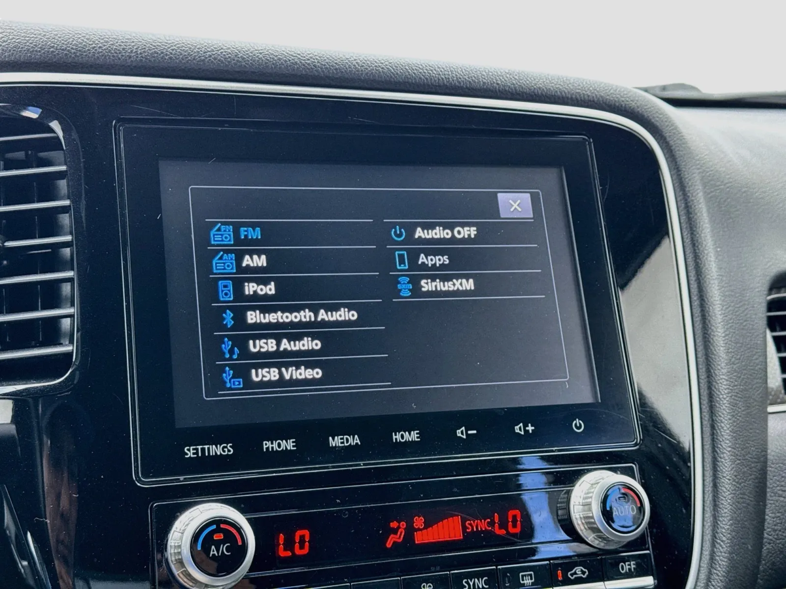 Mitsubishi Outlander photo 11