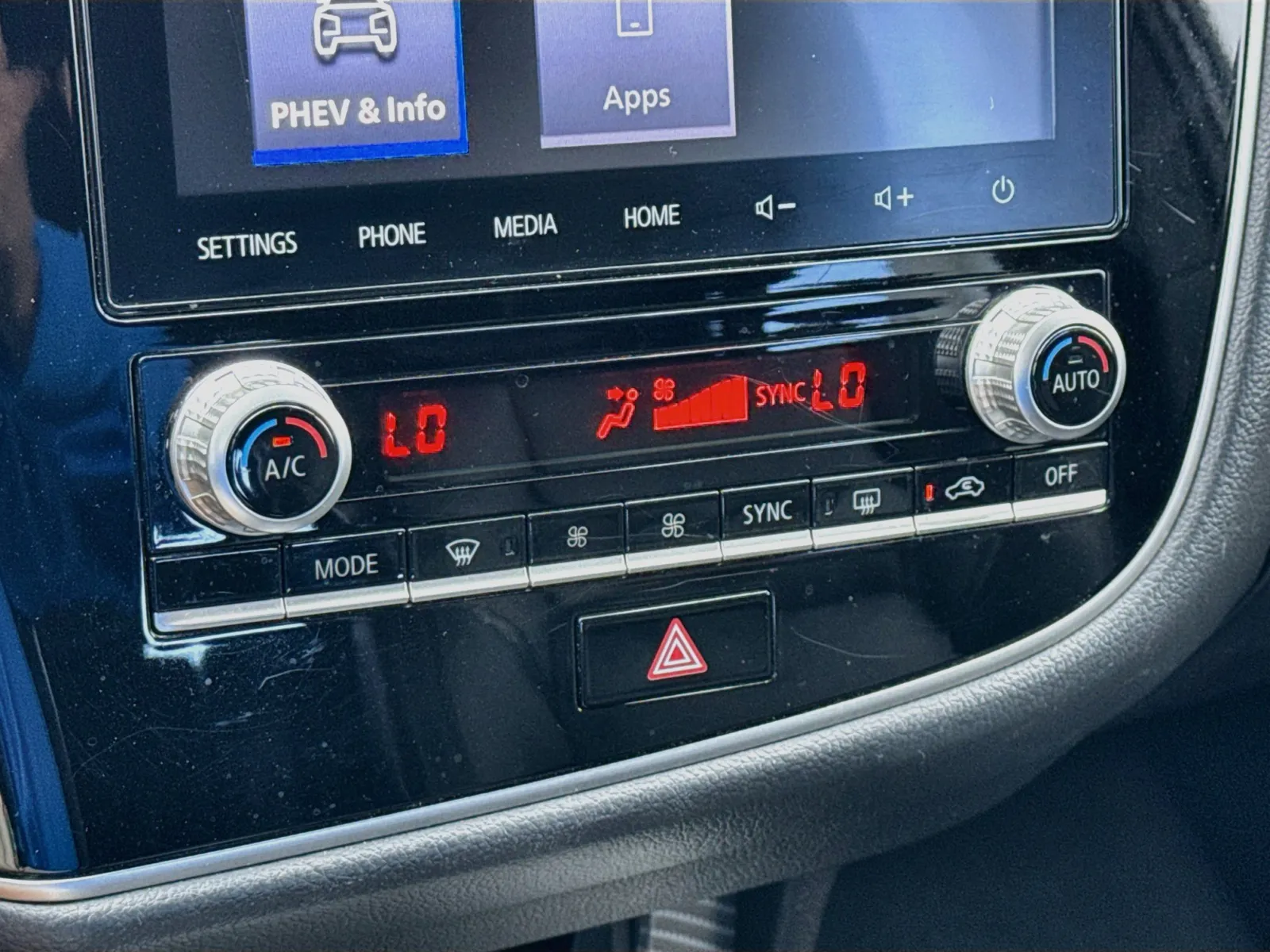 Mitsubishi Outlander photo 12