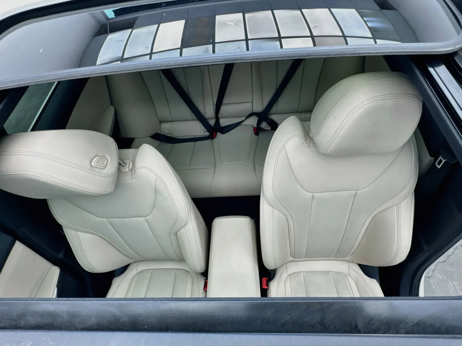 BMW 3 Series photo 14