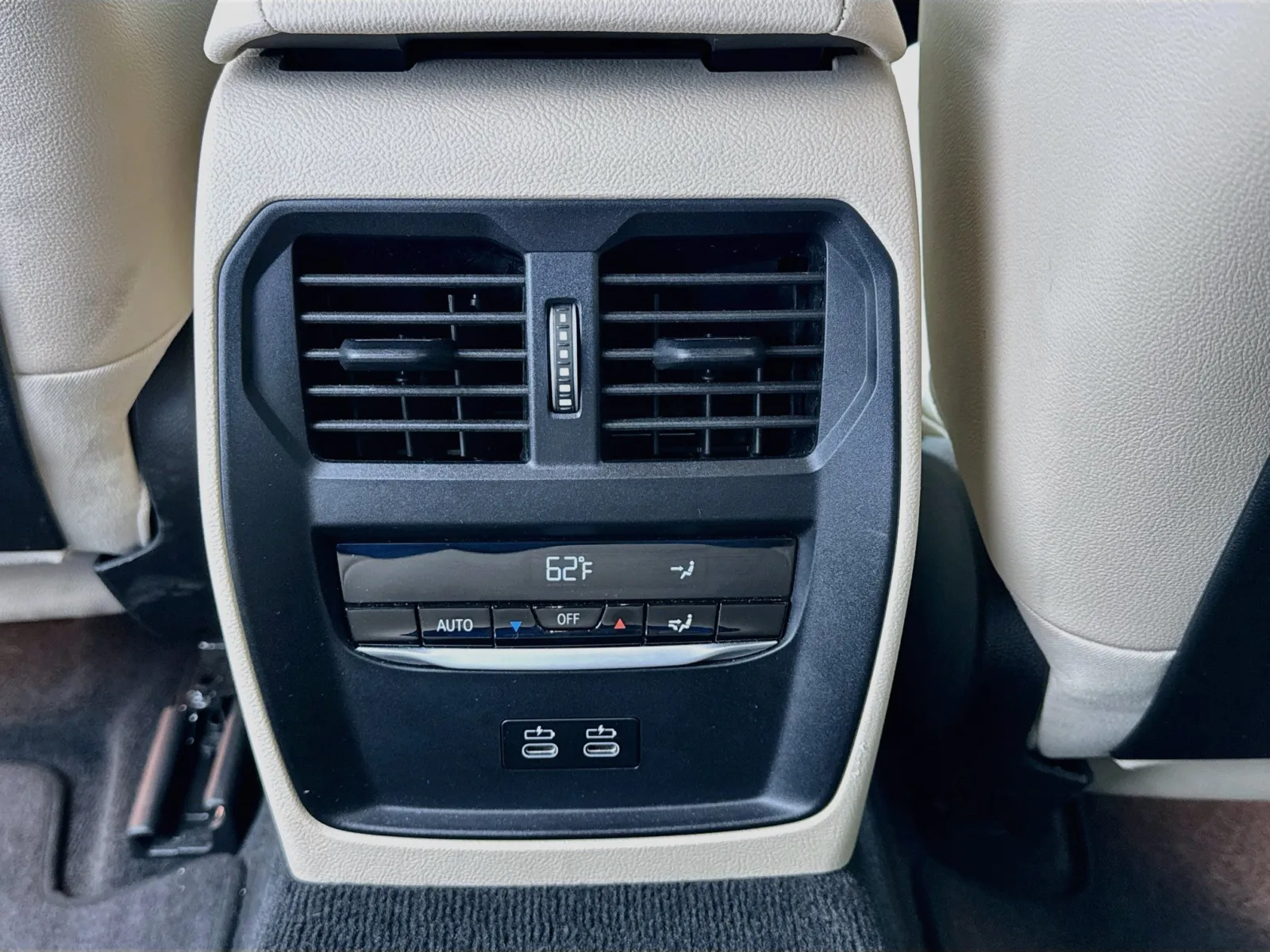 BMW 3 Series photo 17