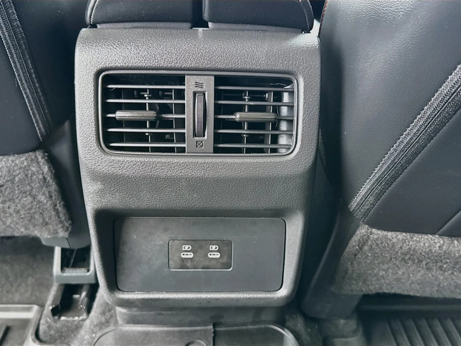 Nissan Rogue photo 16