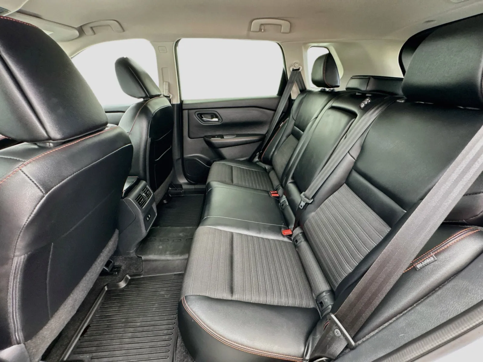 Nissan Rogue photo 15