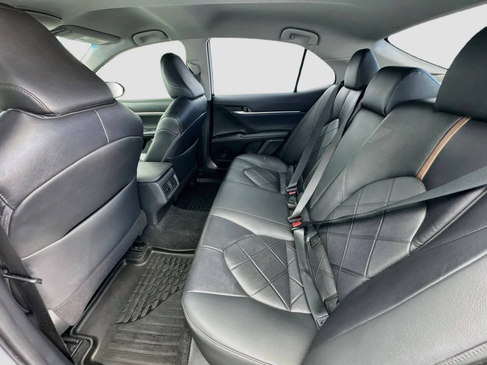 Toyota Camry photo 15