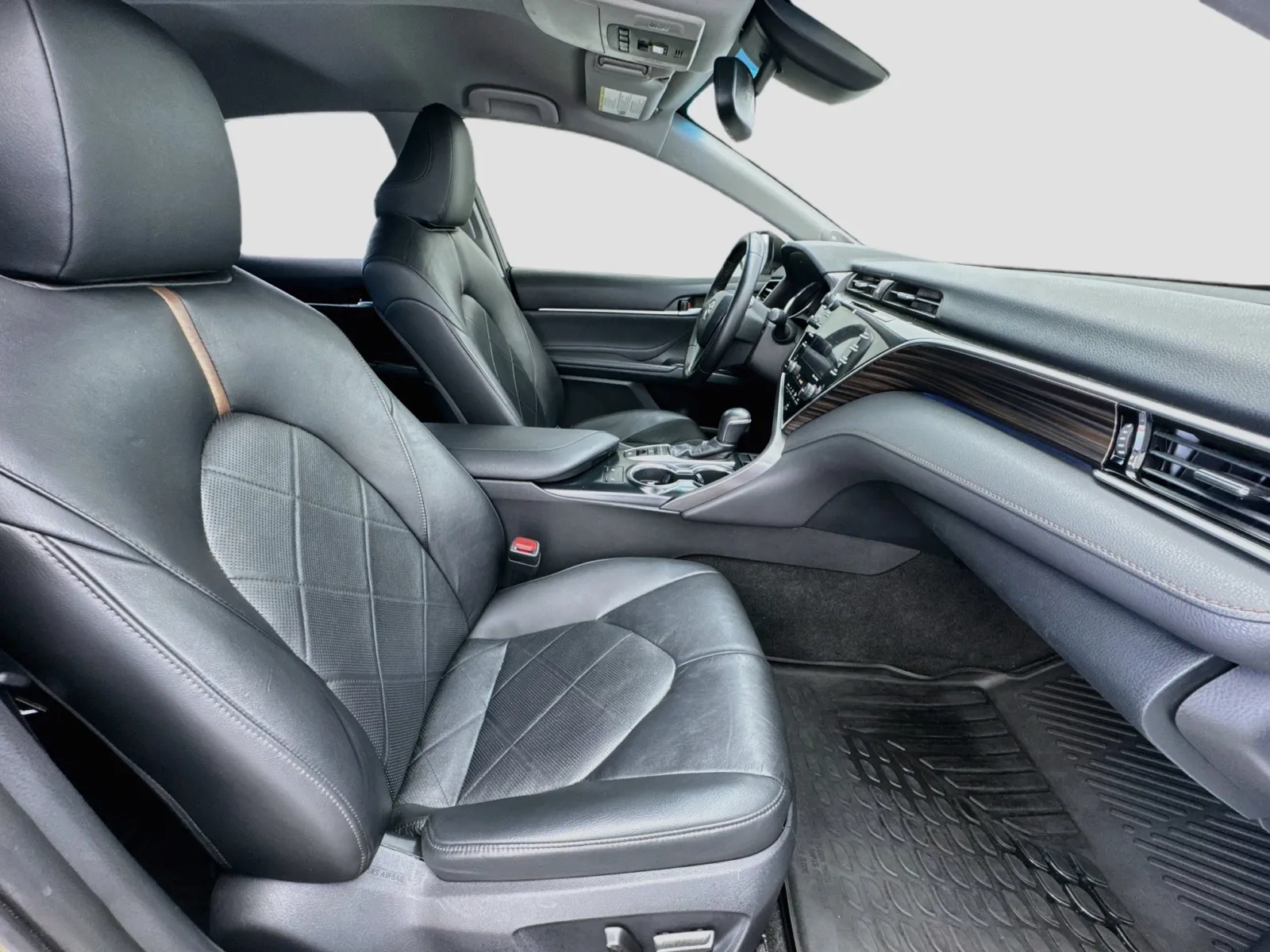 Toyota Camry photo 19