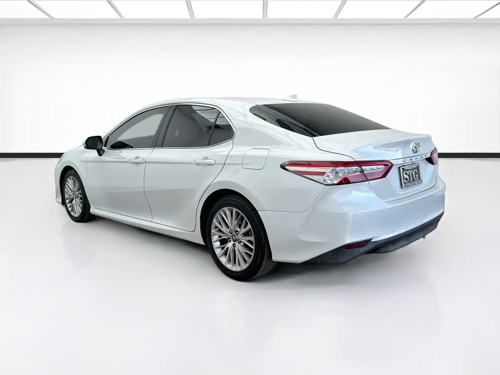 Toyota Camry photo 6