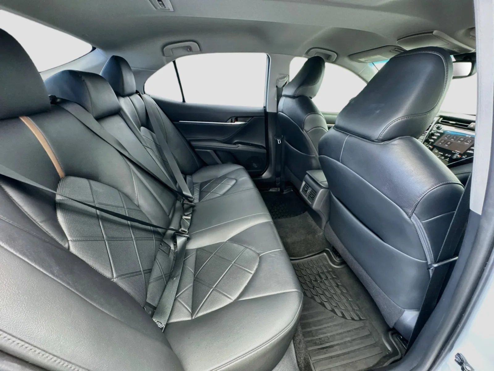 Toyota Camry photo 18
