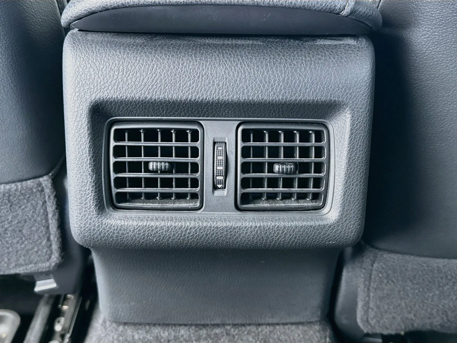 Toyota Camry photo 16