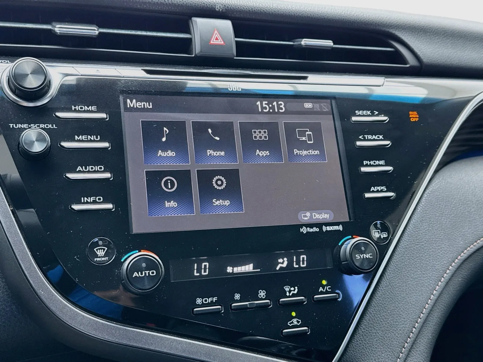 Toyota Camry photo 9