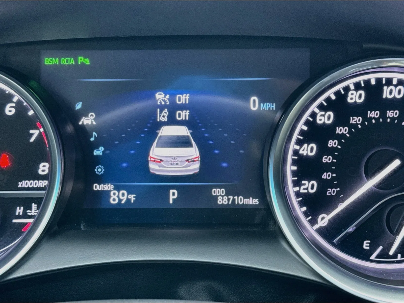 Toyota Camry photo 8