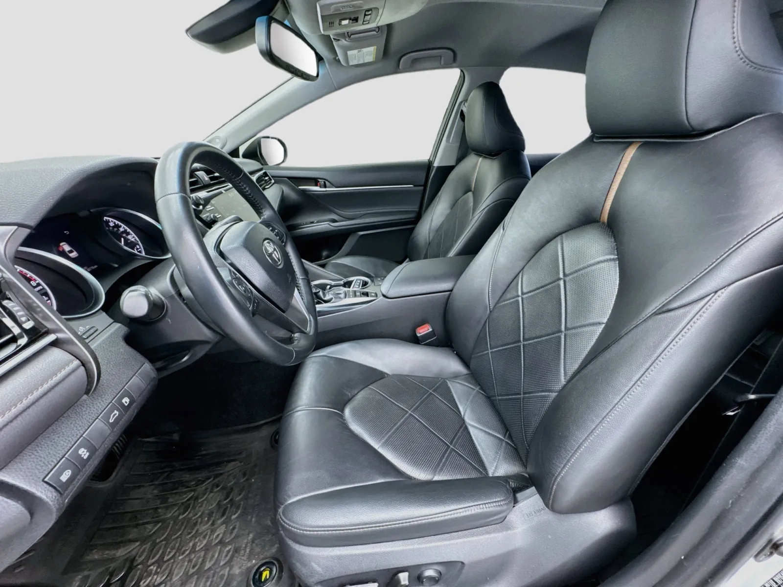 Toyota Camry photo 13