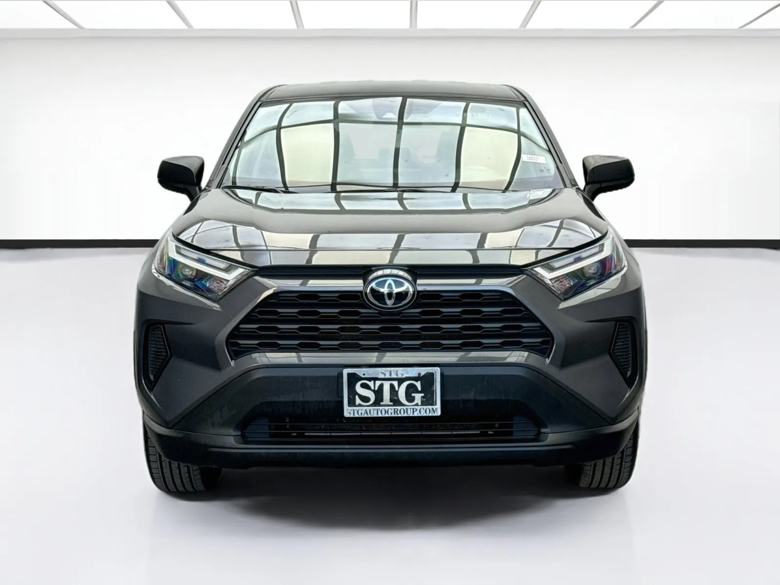 Toyota RAV4 photo 2