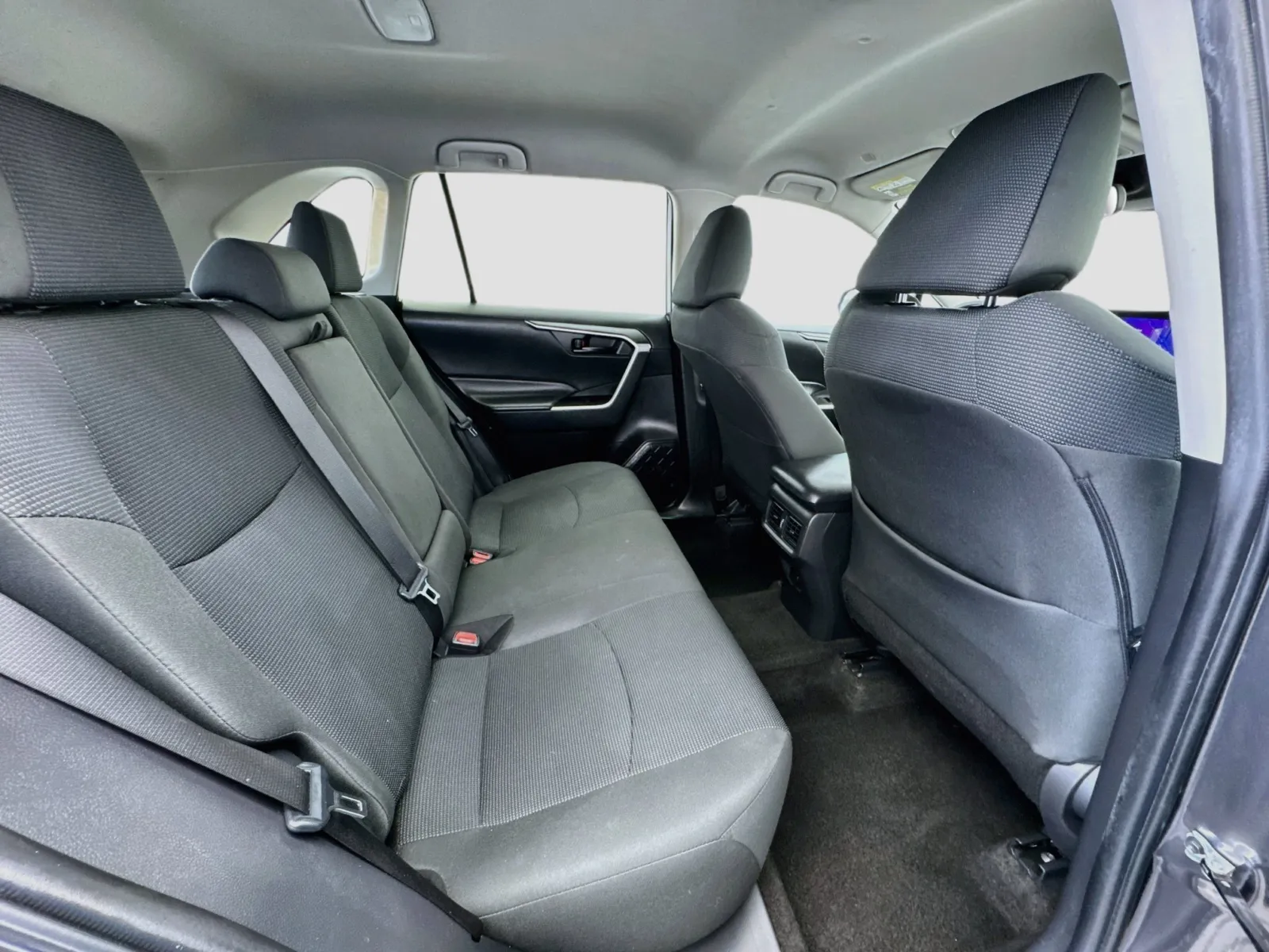 Toyota RAV4 photo 18