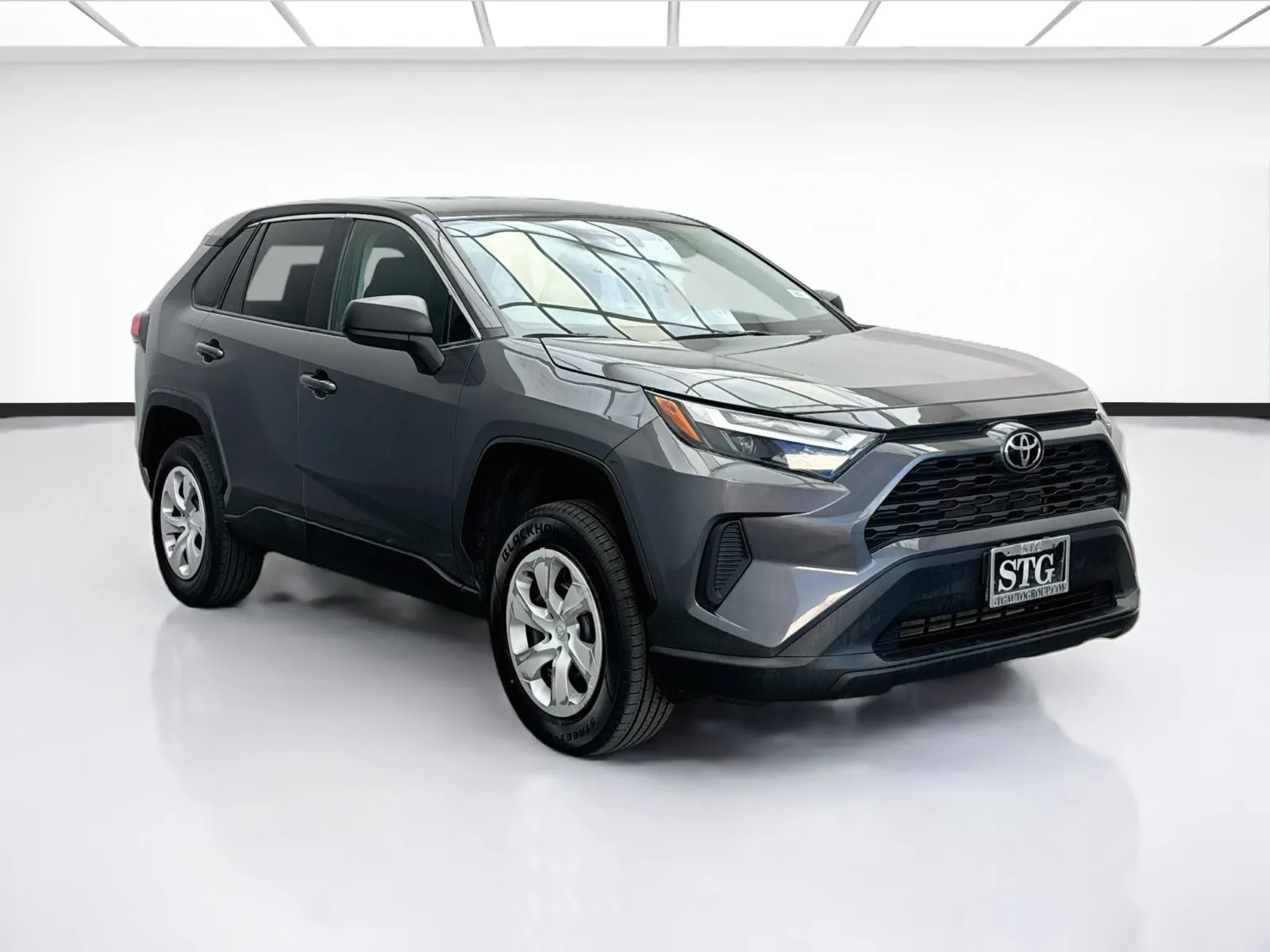Toyota RAV4 photo 3