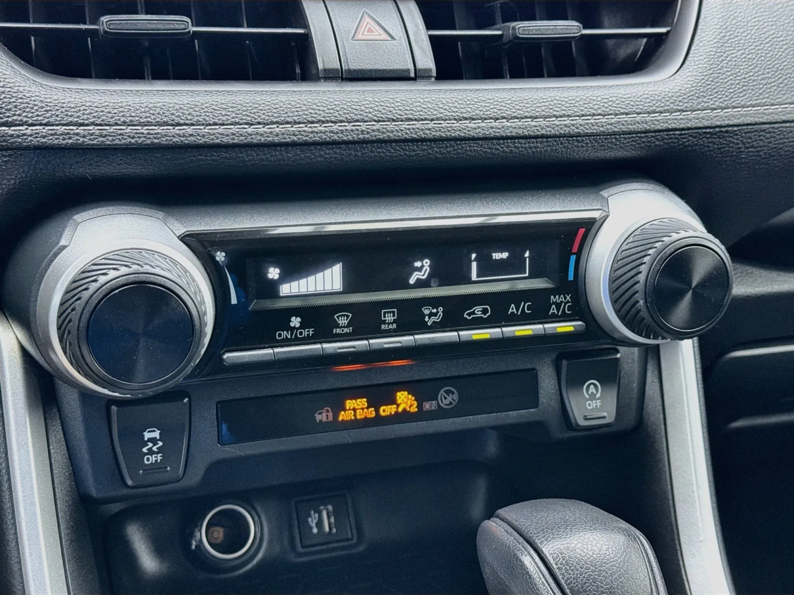 Toyota RAV4 photo 12