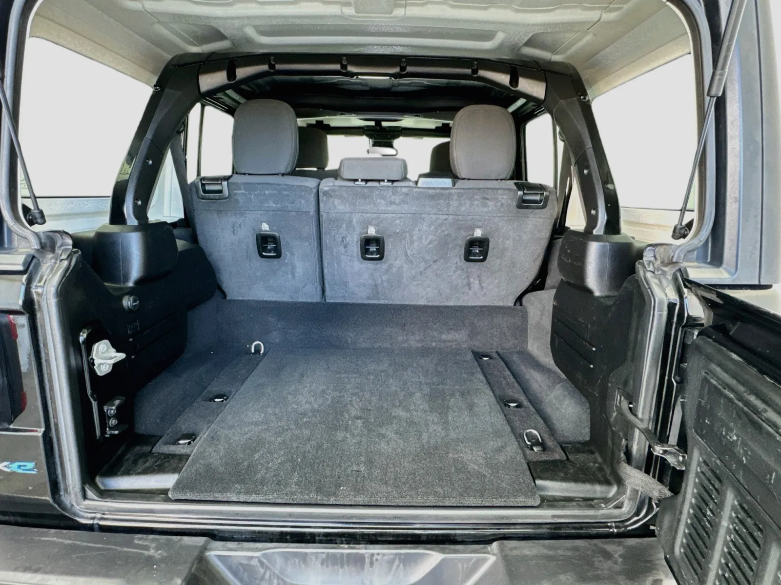Jeep Wrangler photo 18