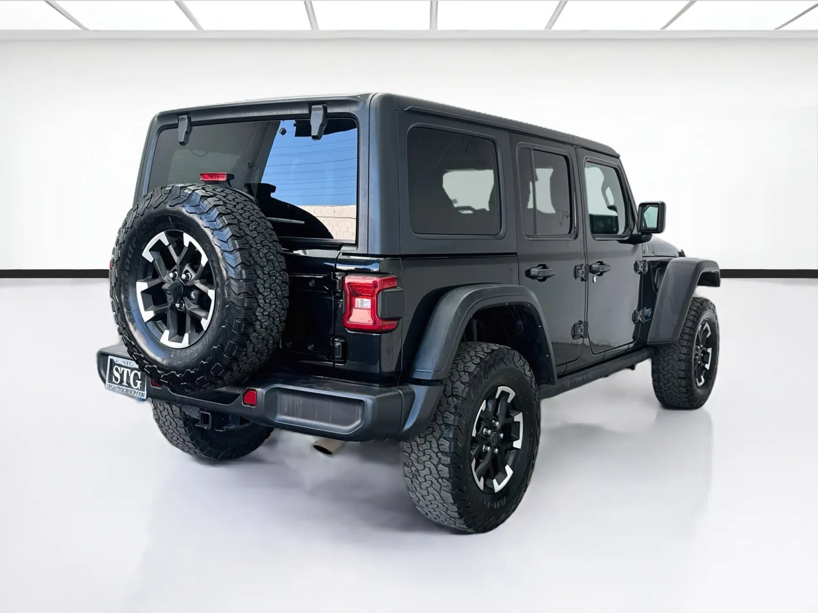 Jeep Wrangler photo 4