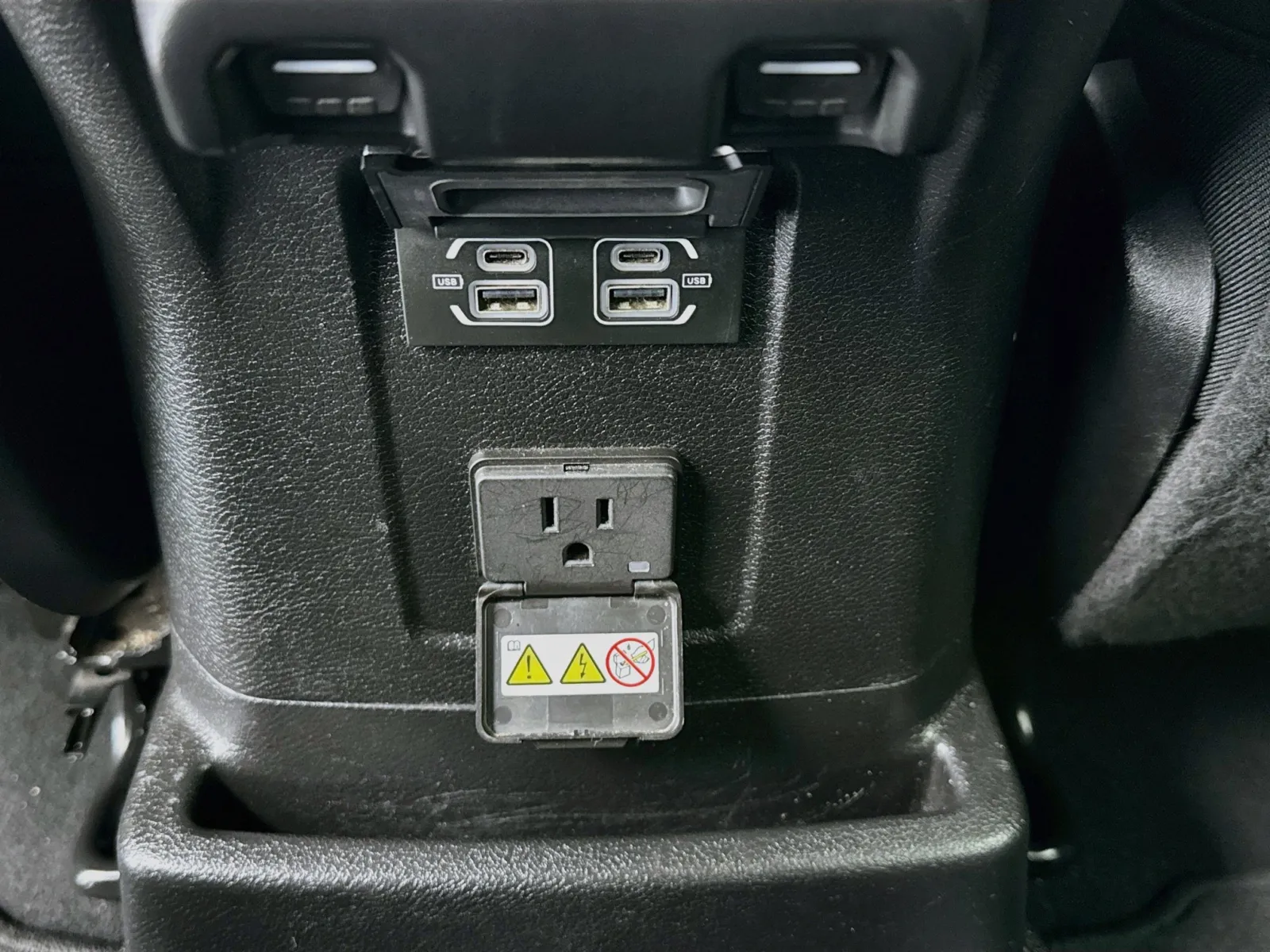 Jeep Wrangler photo 16