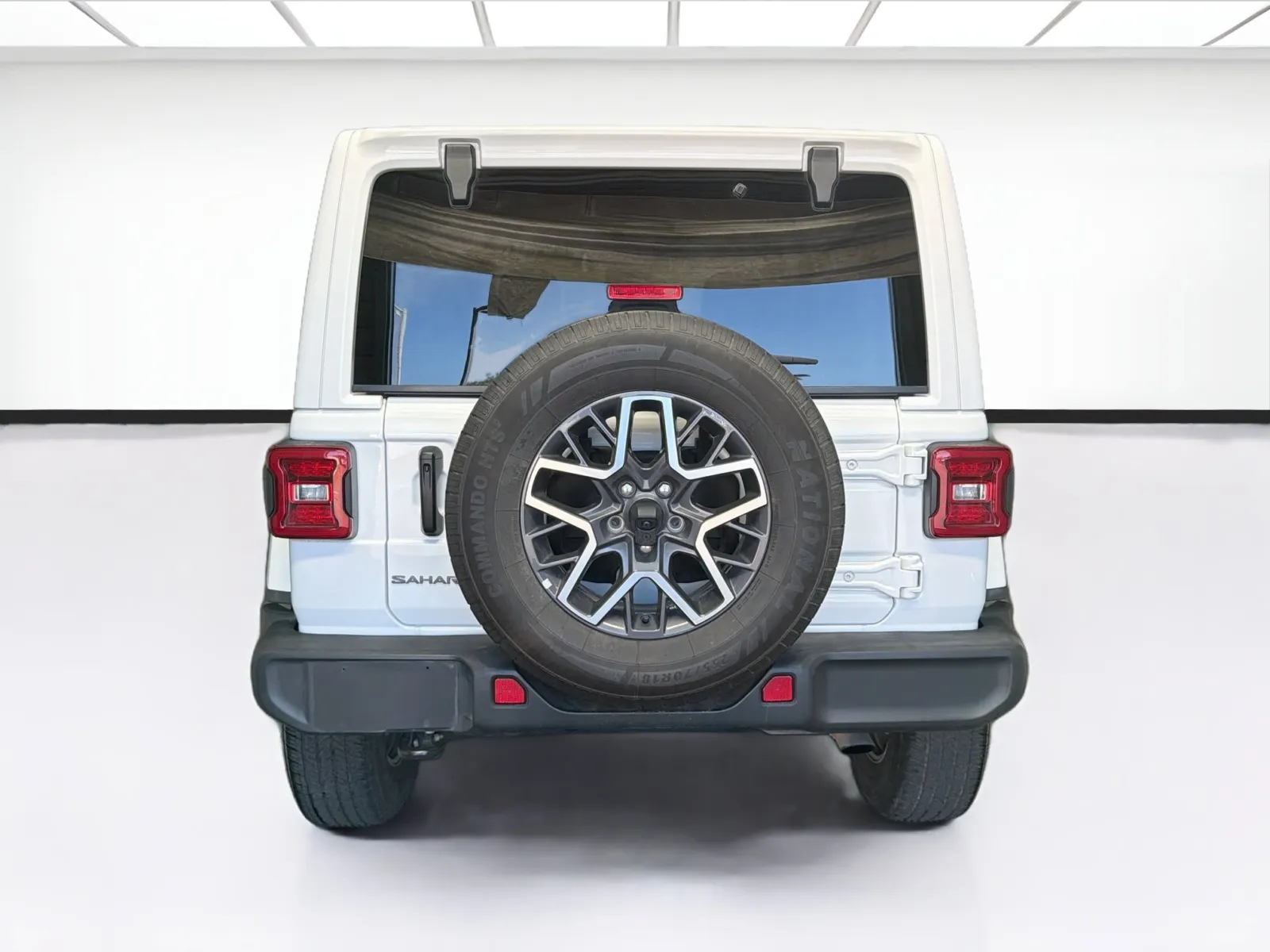 Jeep Wrangler photo 5