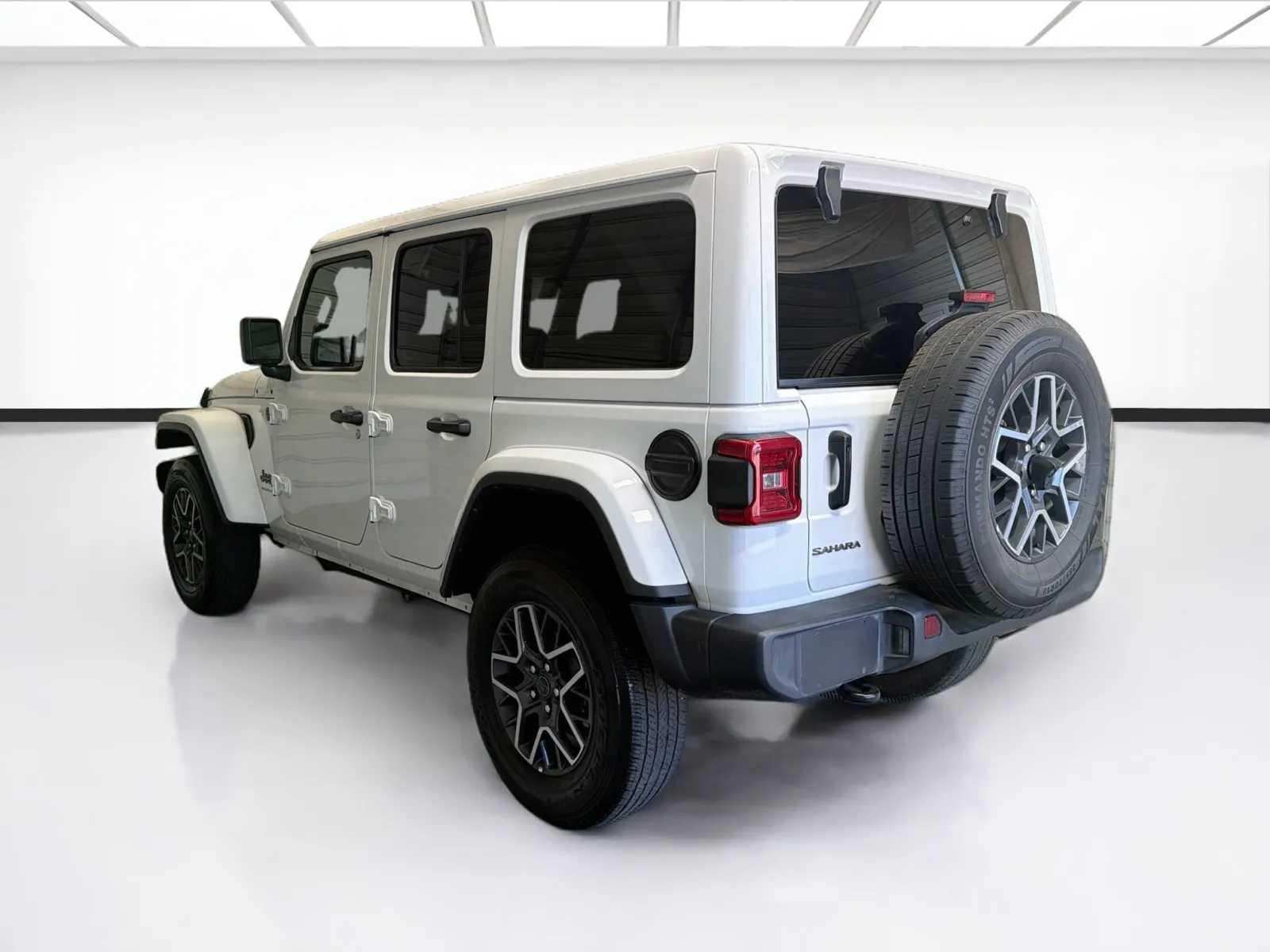 Jeep Wrangler photo 6