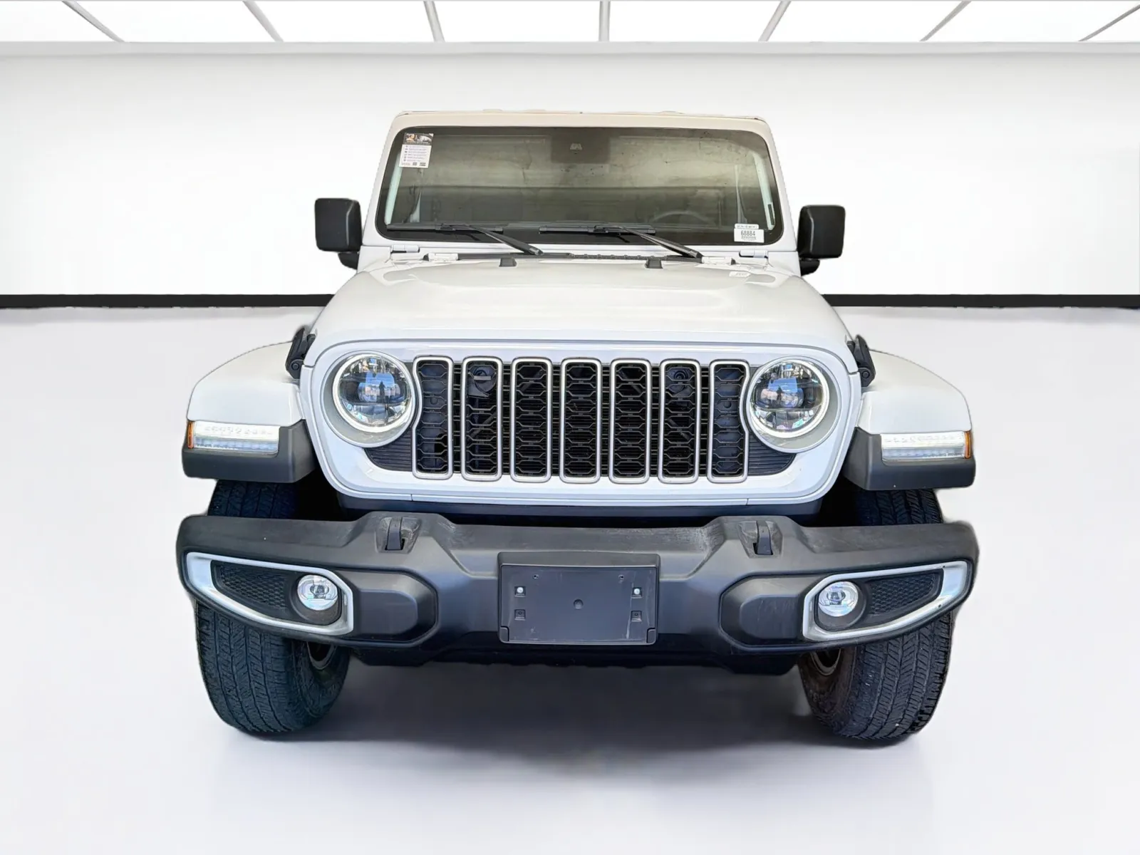 Jeep Wrangler photo 2