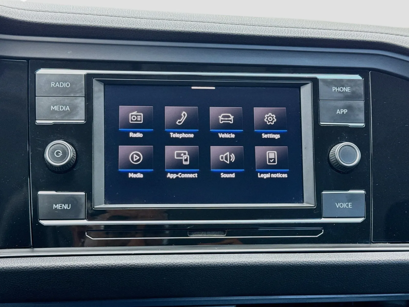 Volkswagen Jetta photo 9