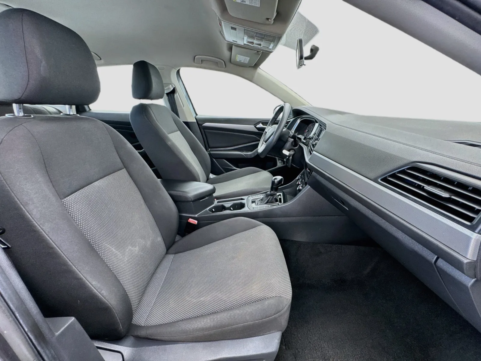 Volkswagen Jetta photo 18