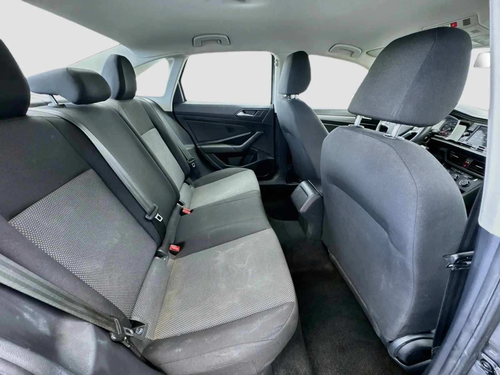 Volkswagen Jetta photo 17