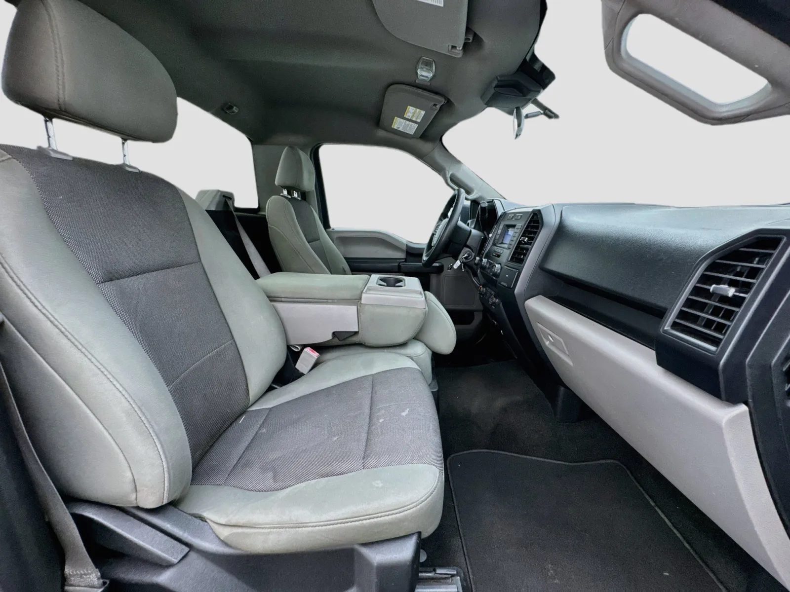 Ford F-150 photo 17
