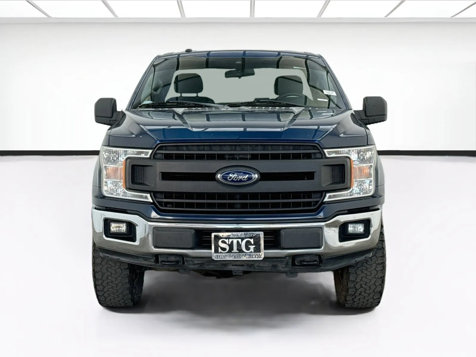 Ford F-150 photo 2