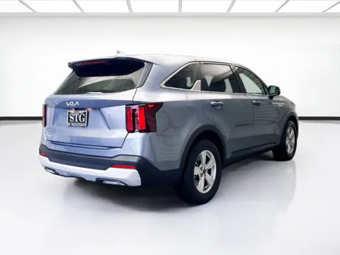 More photos of 2025 Kia Sorento LX at STG Bellflower, CA