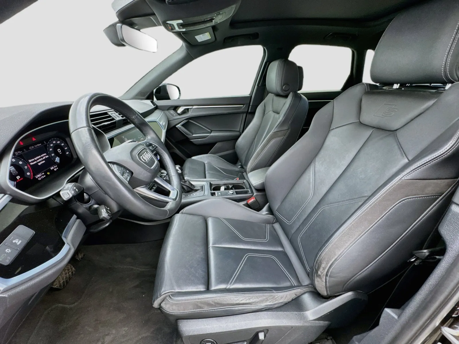 Audi Q3 photo 13