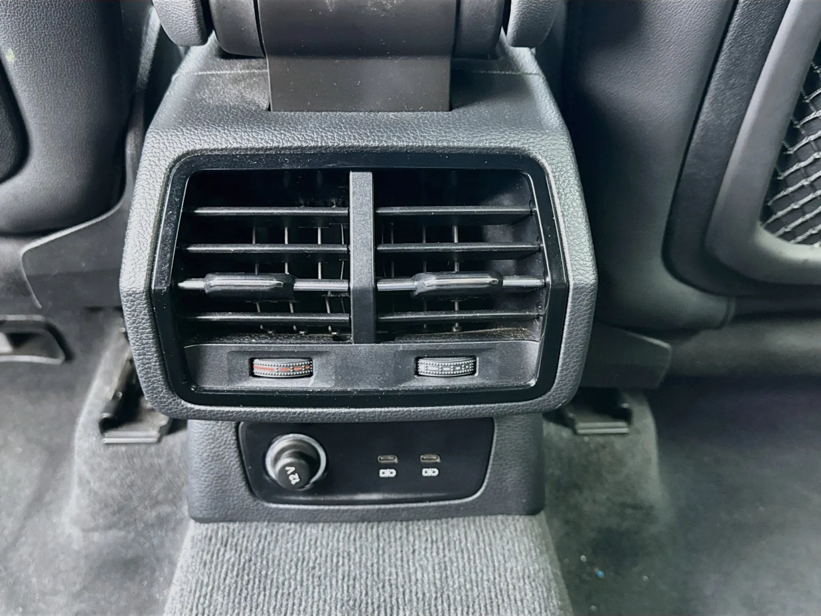 Audi Q3 photo 17
