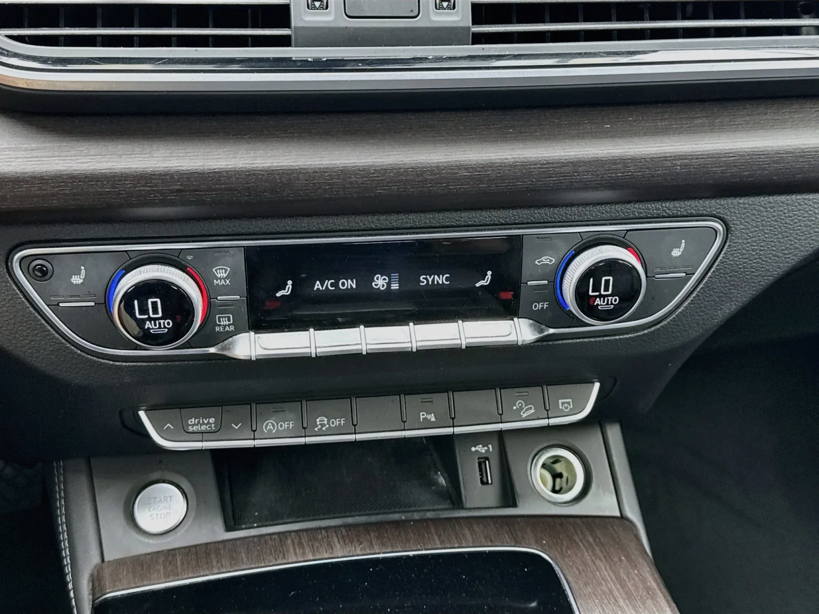 Audi Q5 photo 12