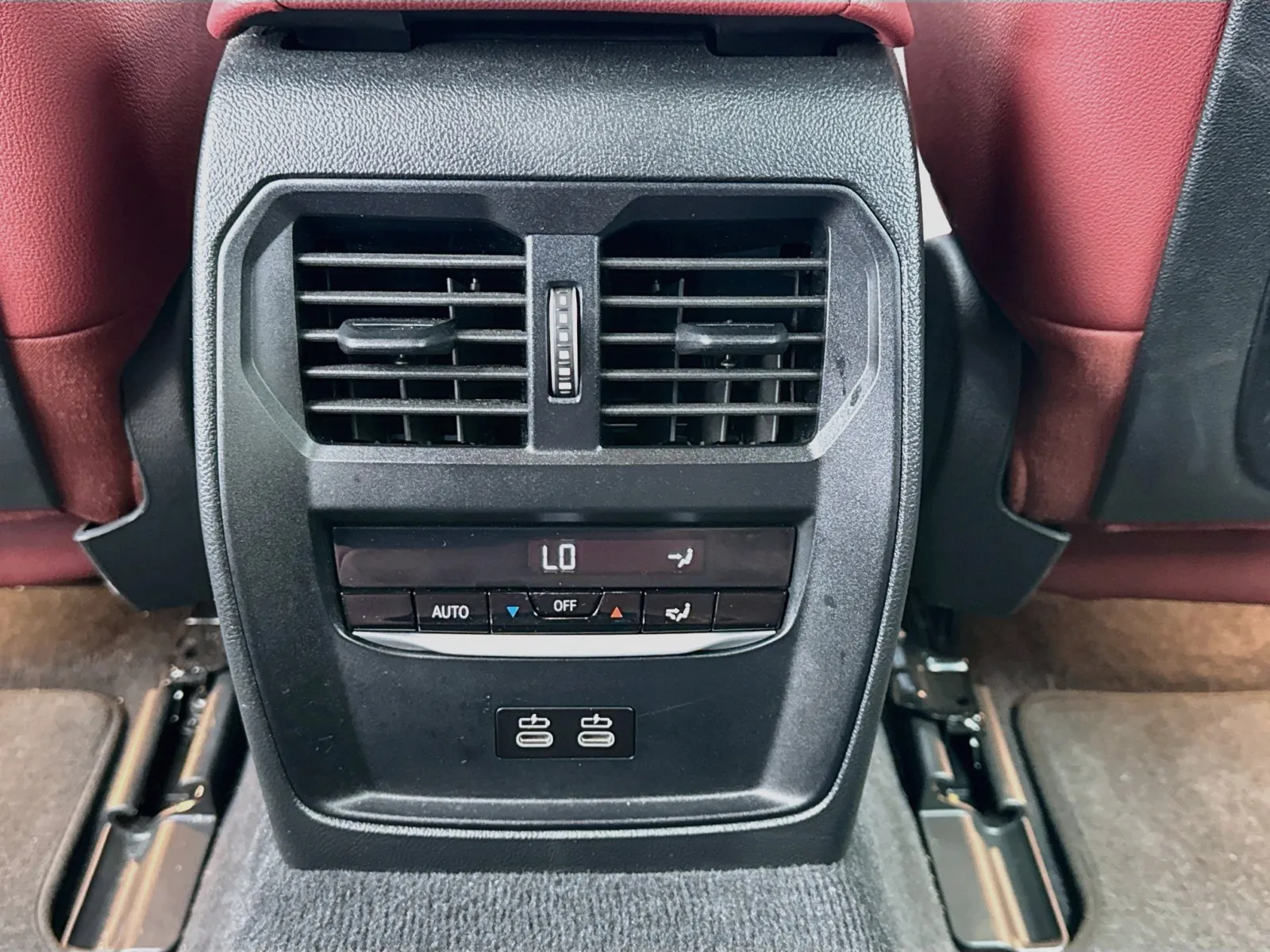 BMW i4 photo 17