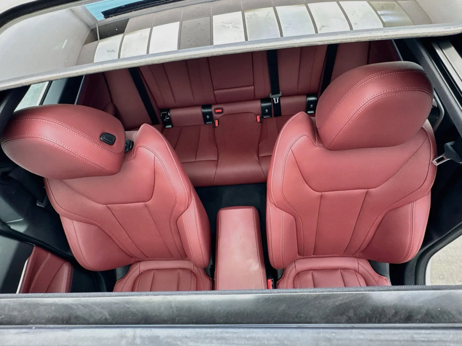BMW i4 photo 14