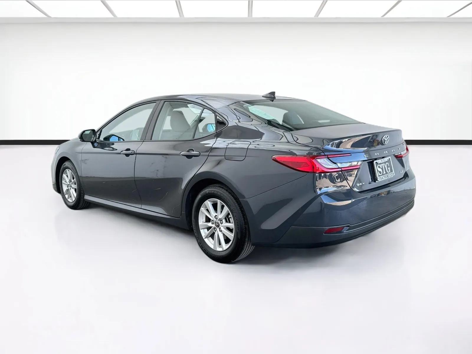 Toyota Camry photo 6