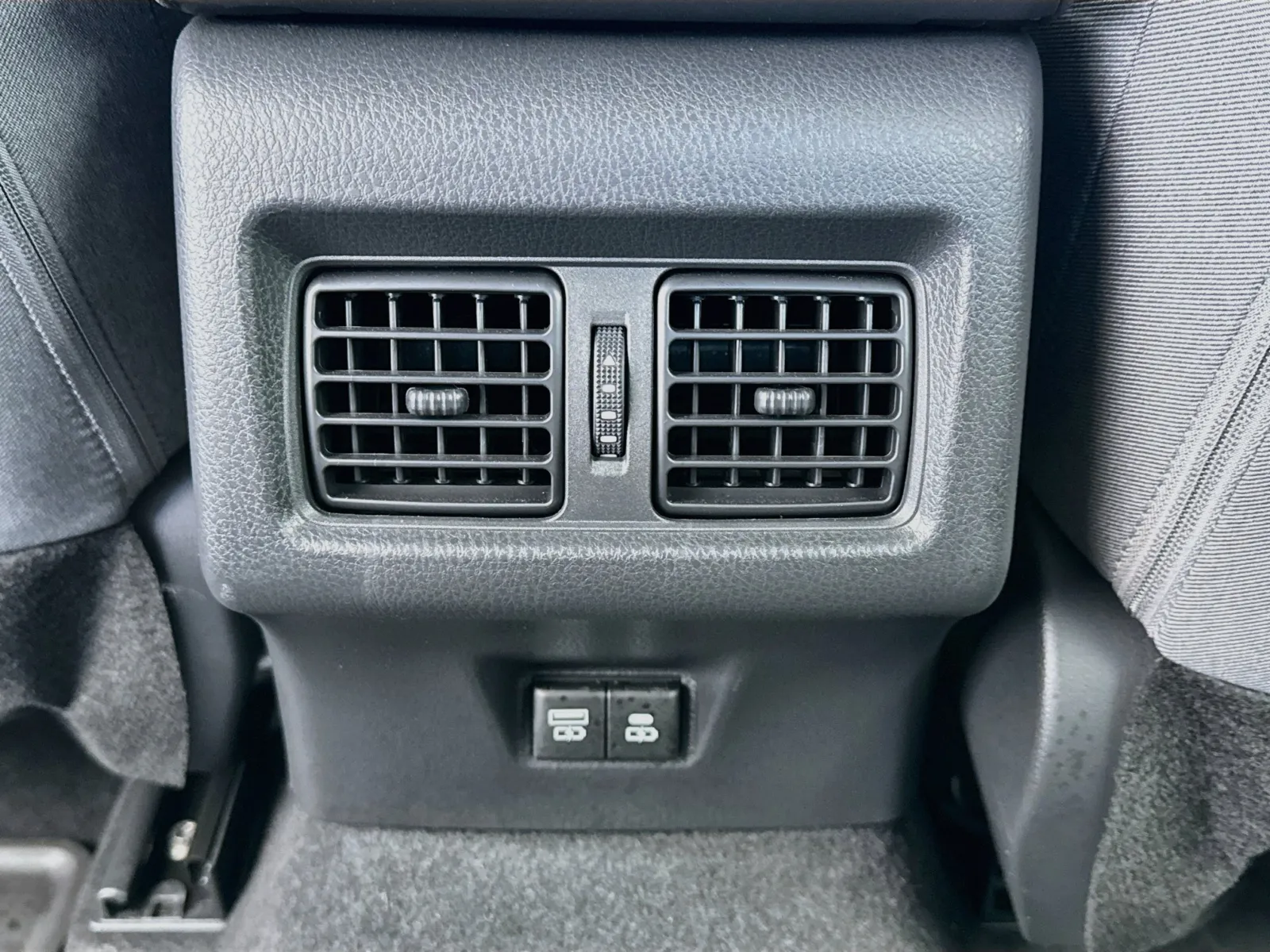Toyota Camry photo 16