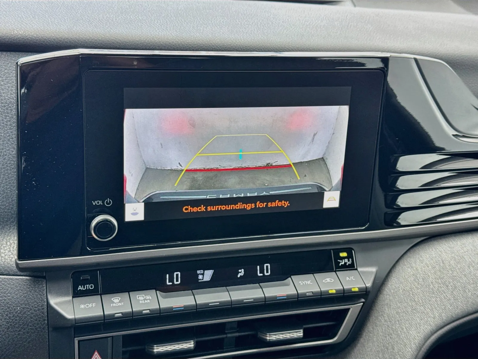 Toyota Camry photo 10