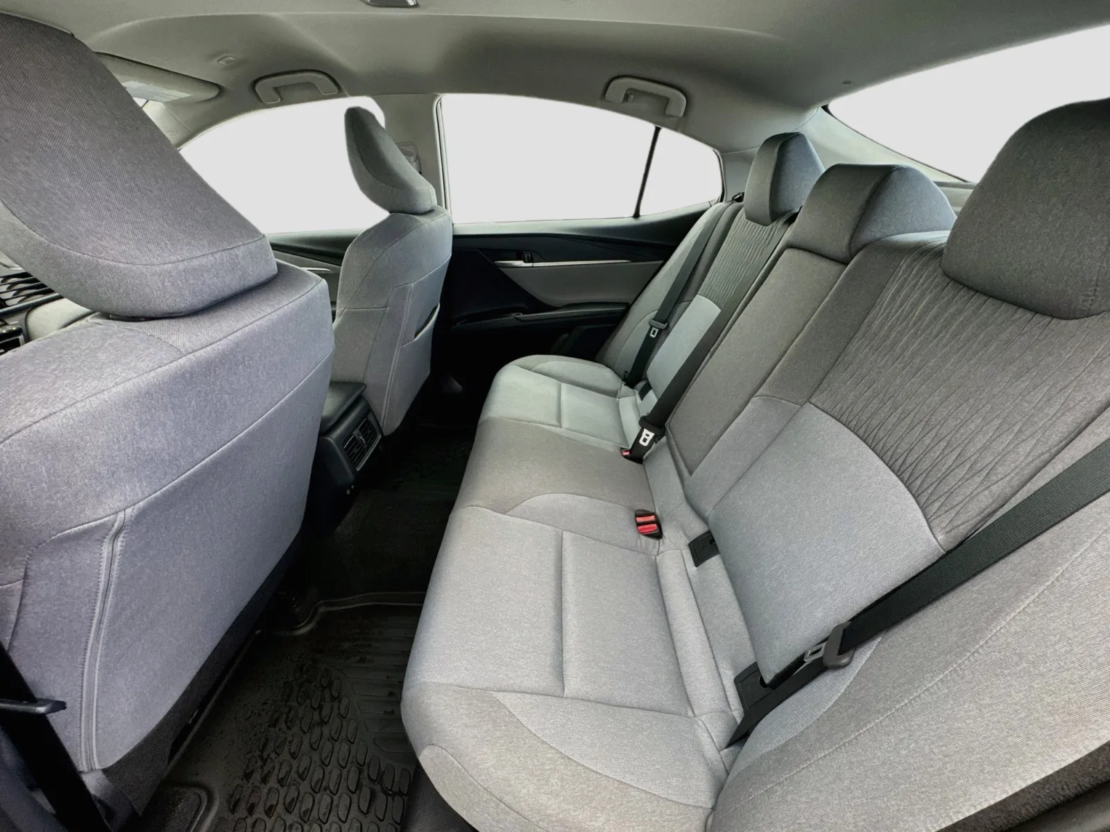 Toyota Camry photo 15
