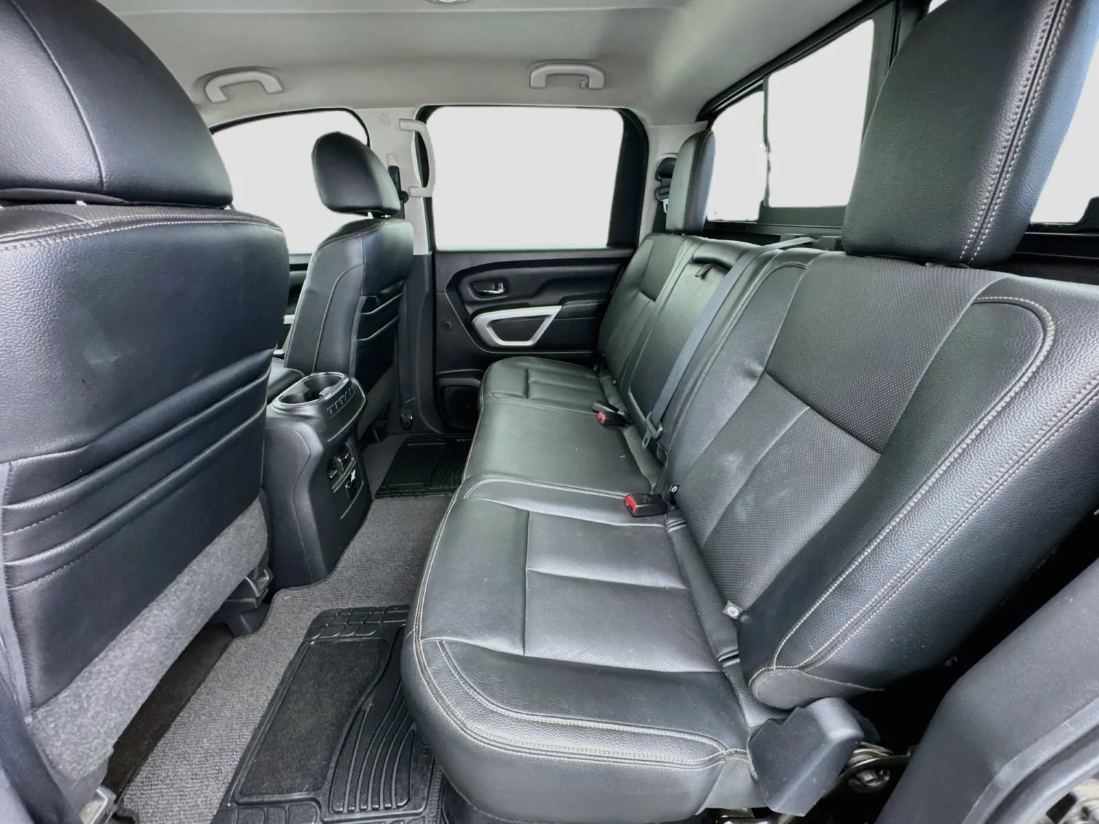 Nissan Titan photo 15