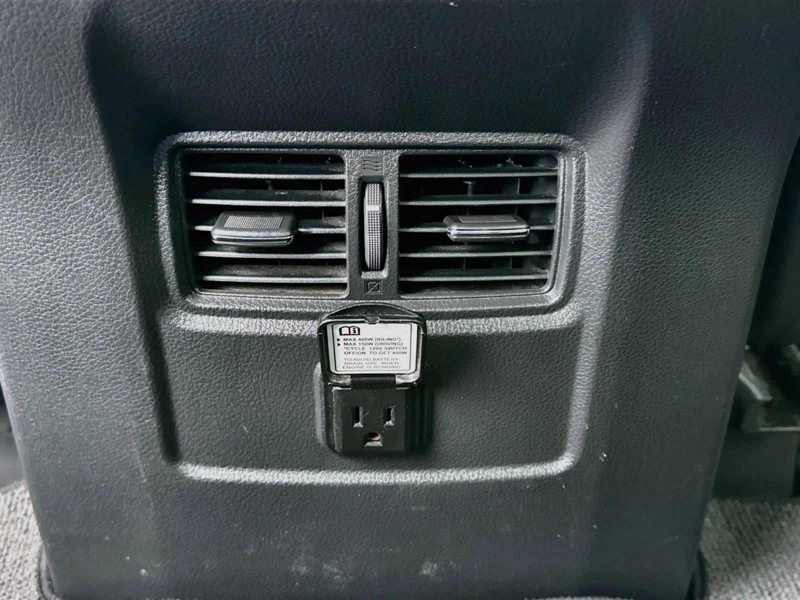 Nissan Titan photo 16