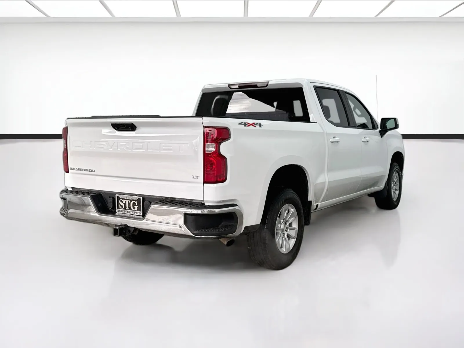 Chevrolet Silverado photo 4