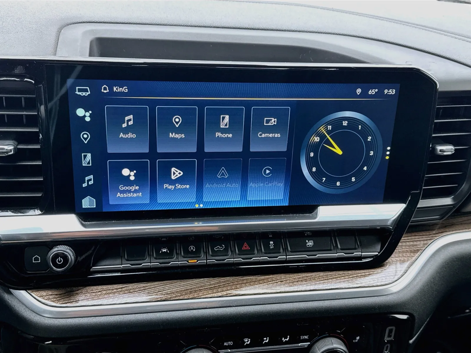 Chevrolet Silverado photo 9