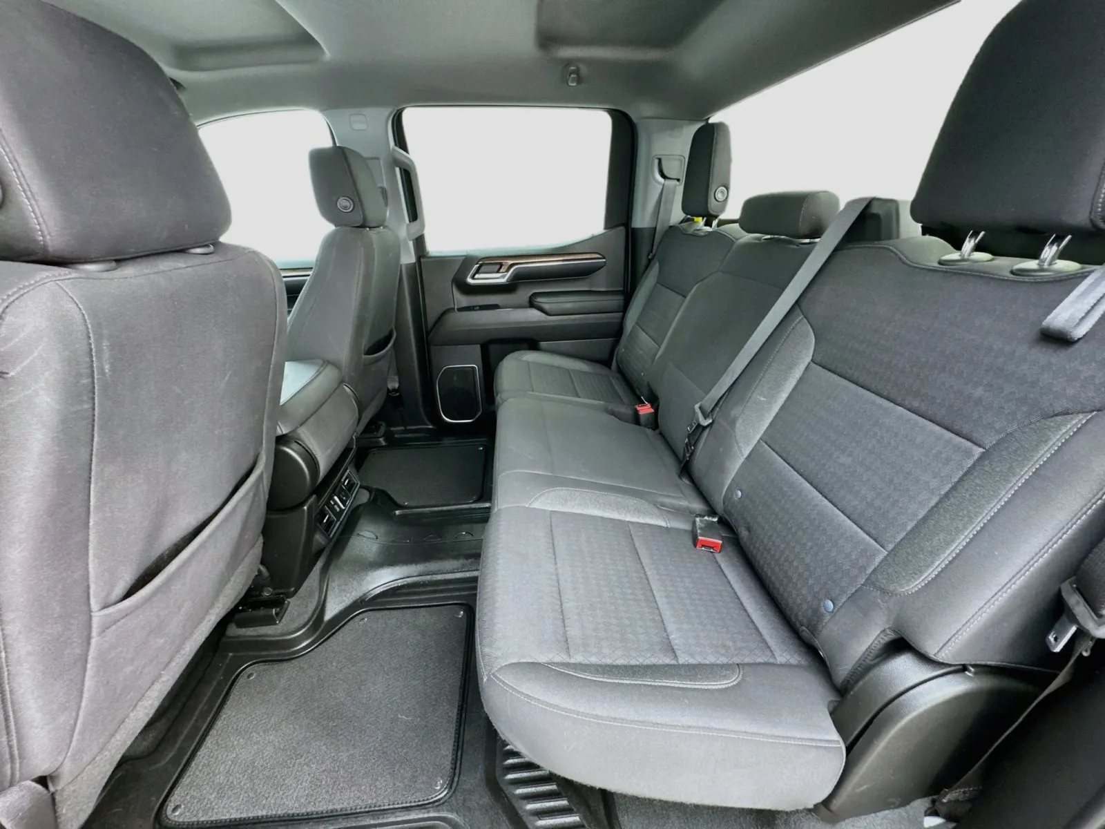 Chevrolet Silverado photo 15