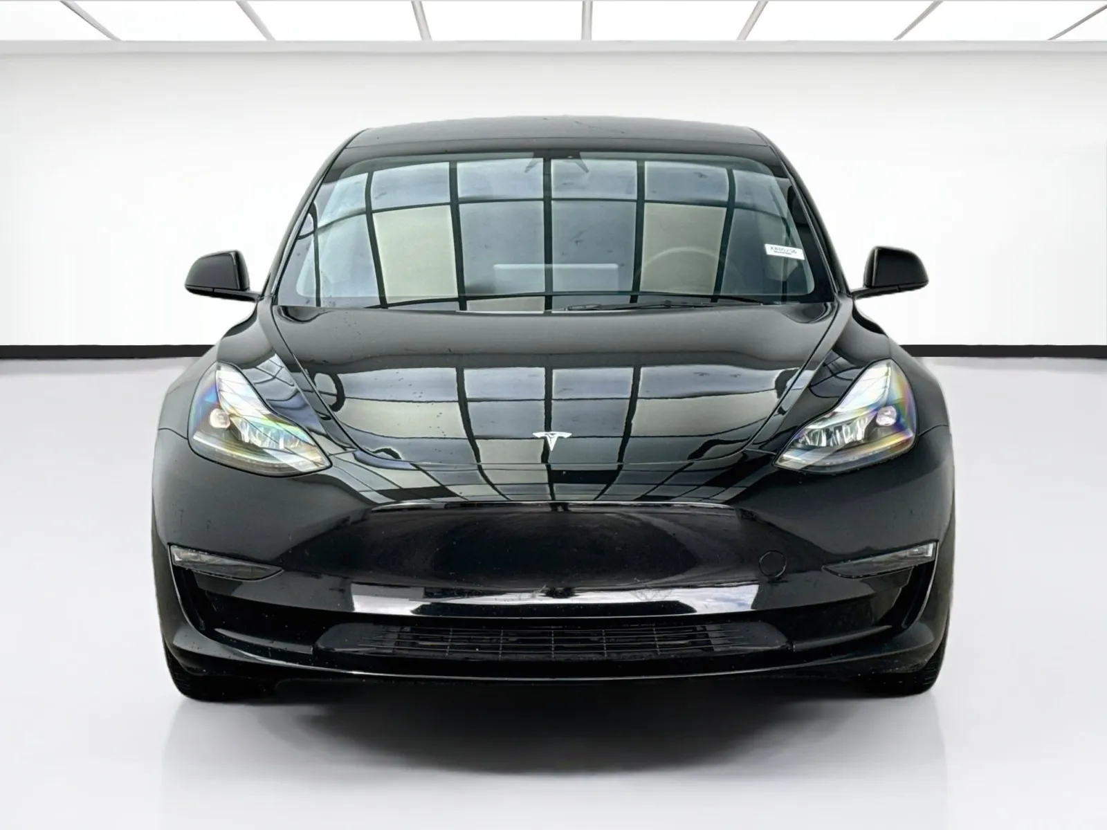 Tesla Model 3 photo 2