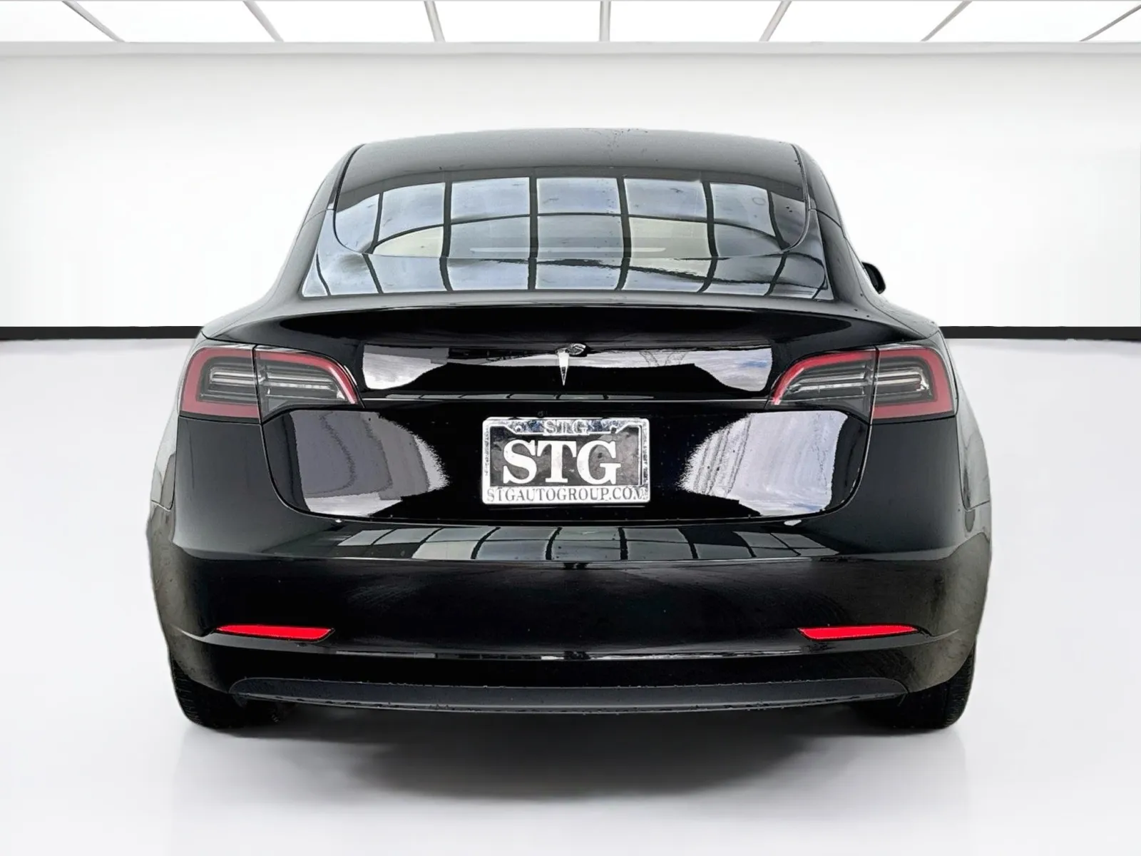 Tesla Model 3 photo 5