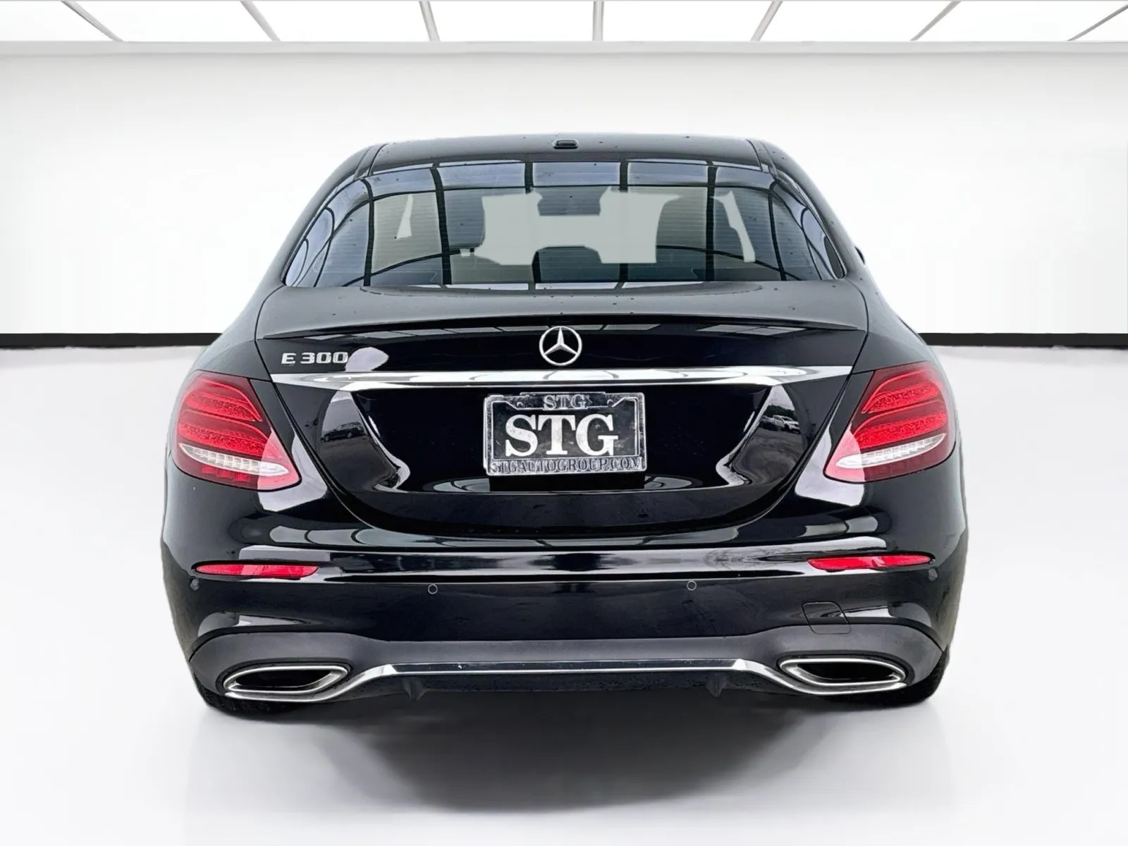 Mercedes-Benz E-Class photo 5
