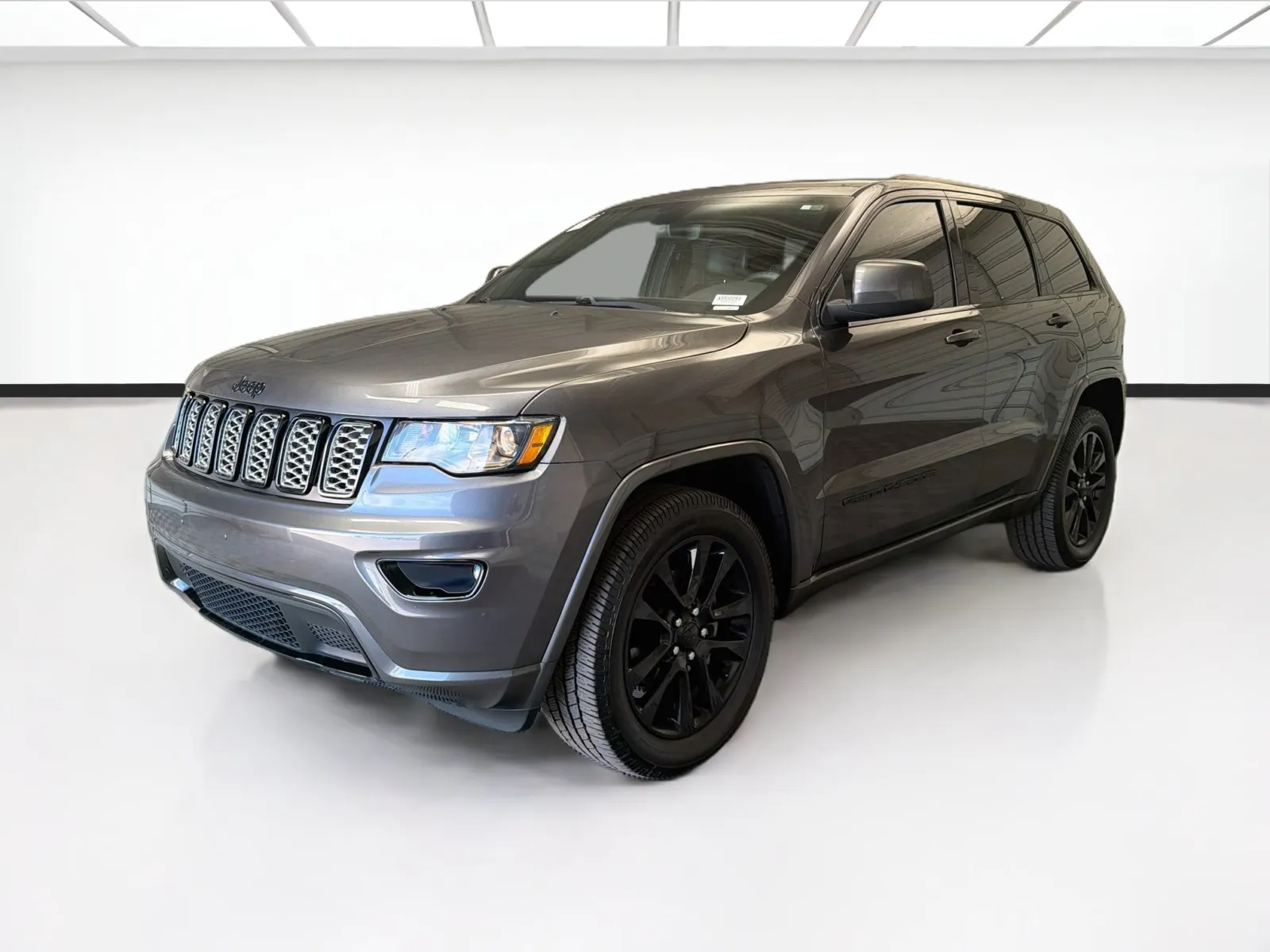 Gray 2019 Jeep Grand Cherokee Altitude for sale in Bellflower, CA