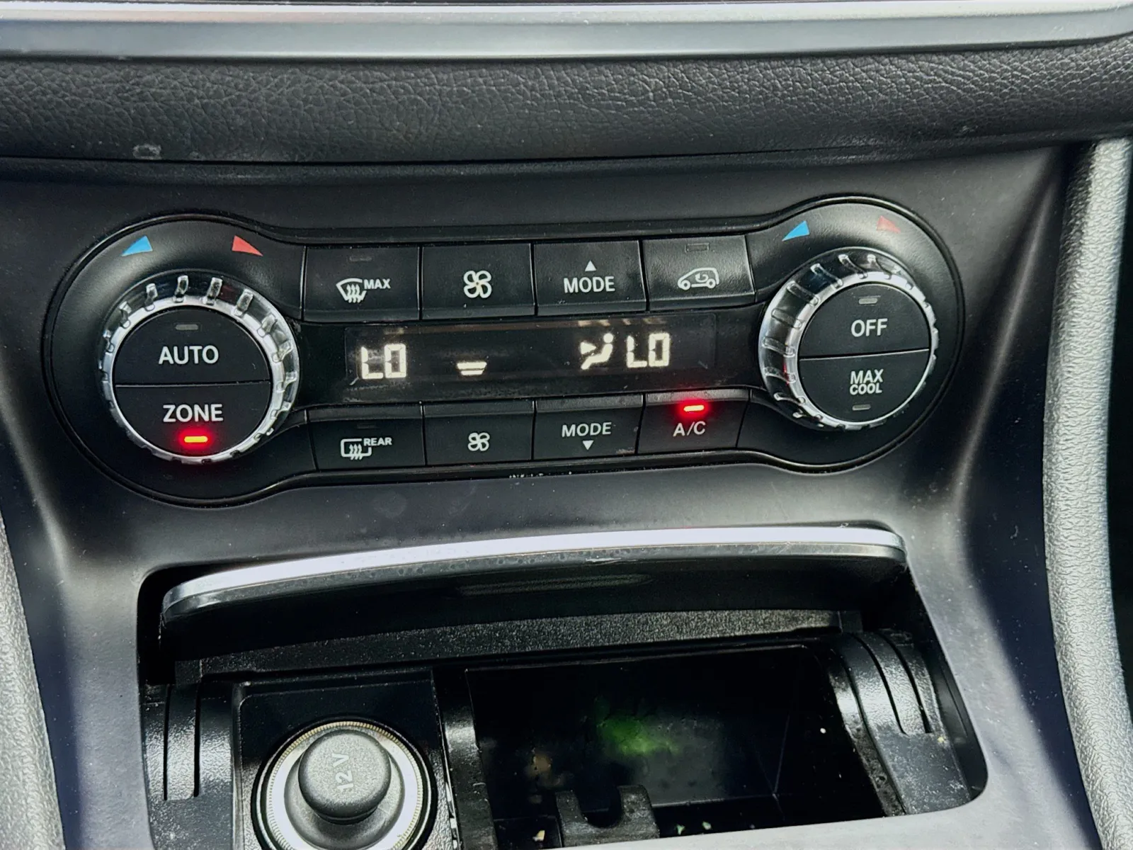 Mercedes-Benz CLA photo 12